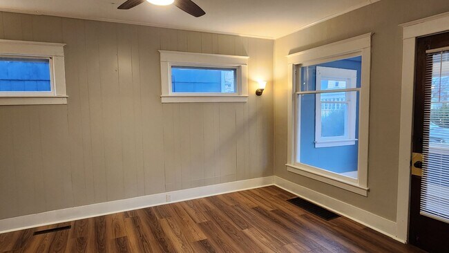 Building Photo - Three Bedroom Single Family Home in Olean NY! Remodeled and in Beautiful, Clean, and Move in Read...