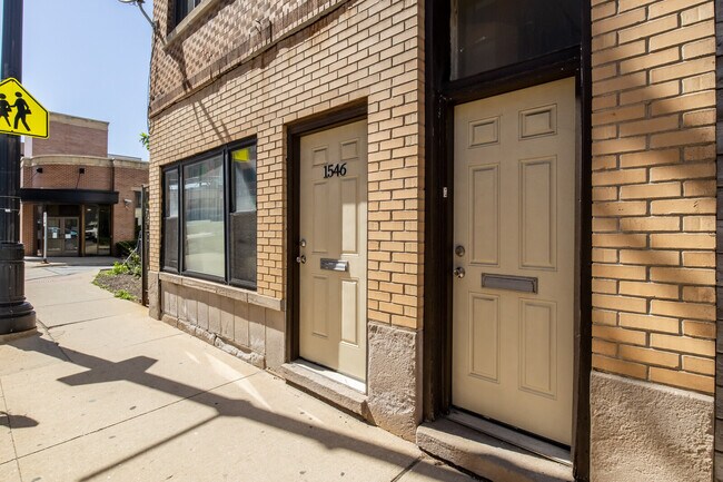 Primary Photo - 1546 W North Ave