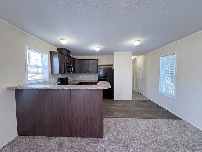 Building Photo - 10610 State Rte 762