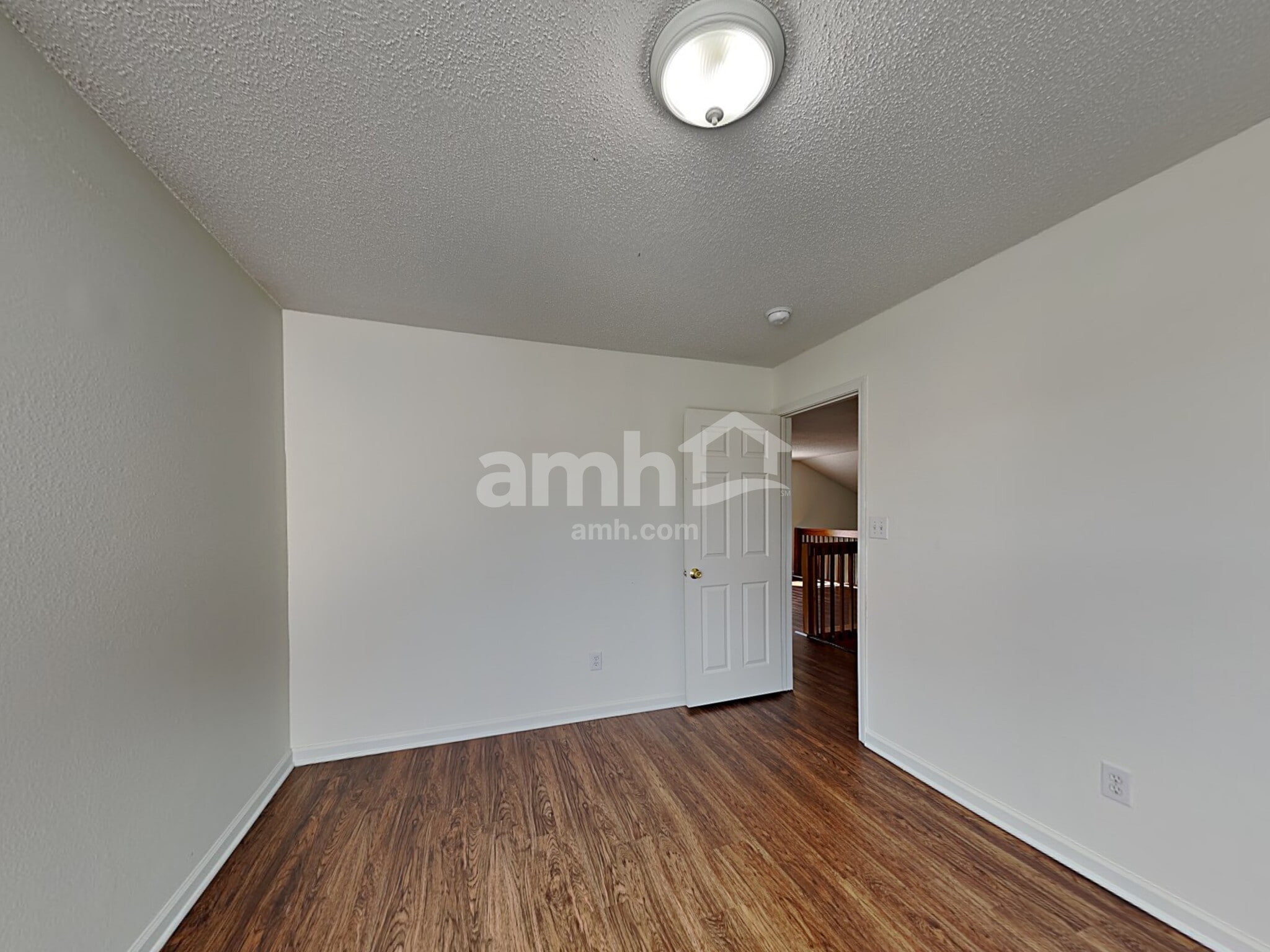 Building Photo - 1676 Sweetwater Ln