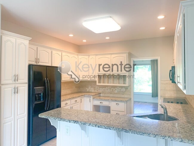 Building Photo - 7716 Royal Harbour Cir
