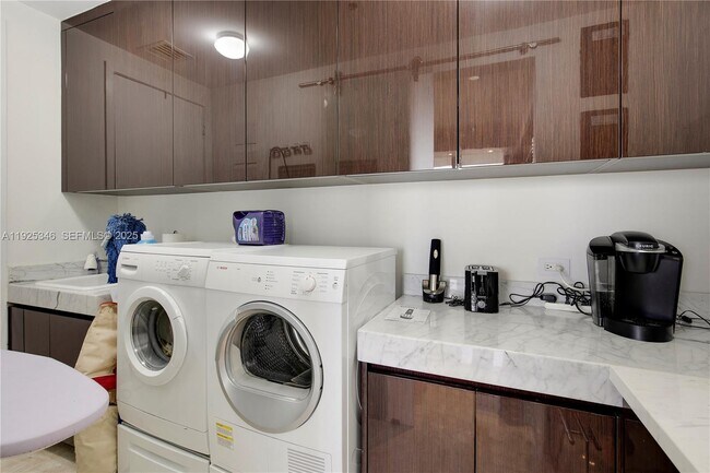 Building Photo - 9705 Collins Ave