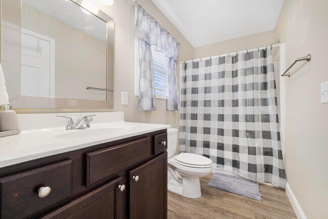 Building Photo - 2927 Watauga Rd