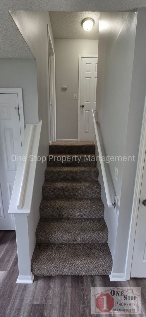 Building Photo - Beautiful 3 Bedroom 1 Bathroom in Independence!