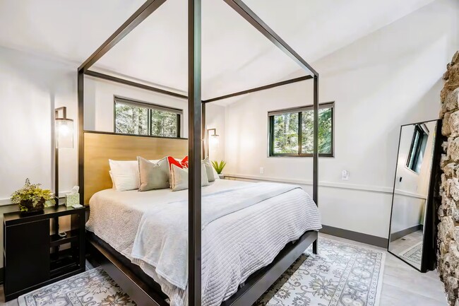 Building Photo - 1237 CO-103