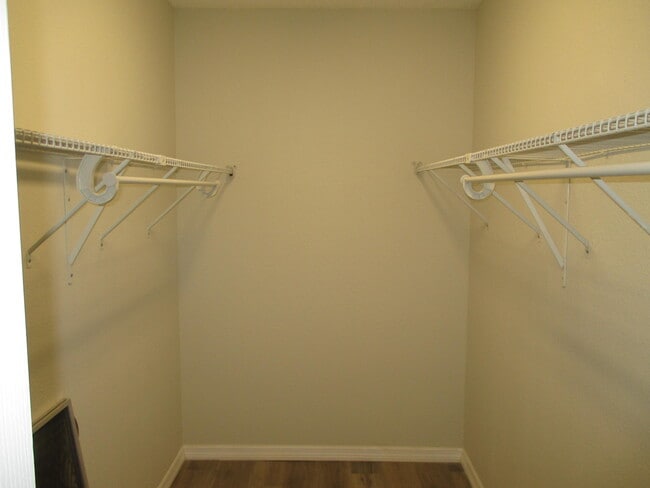 Building Photo - 106 Lake Evelyn Dr