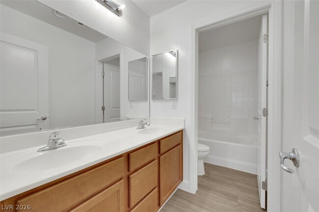 Building Photo - 5709 Colbert St