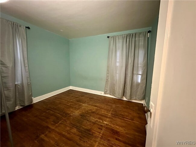 Building Photo - 117 Shepard Ave