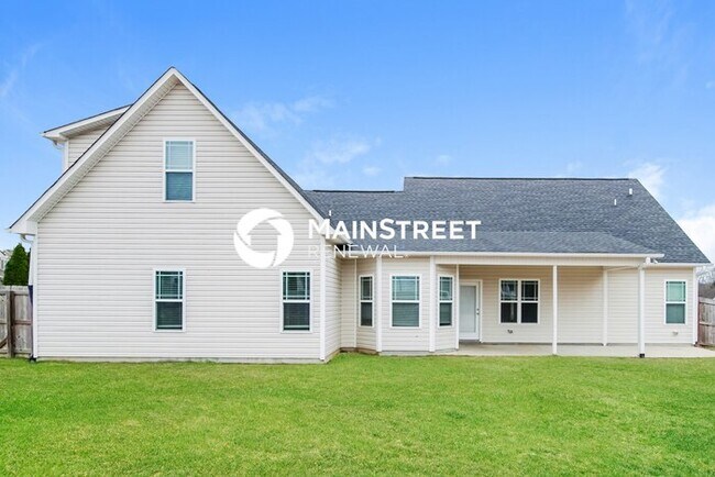 Building Photo - 5 Bedroom Pet-Friendly Home in GARNER, NC with Main Street Renewal