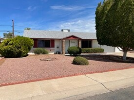 Building Photo - 10946 W Canterbury Dr