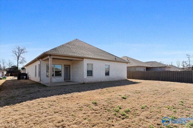 Building Photo - 170 Rosemary Ayers Dr