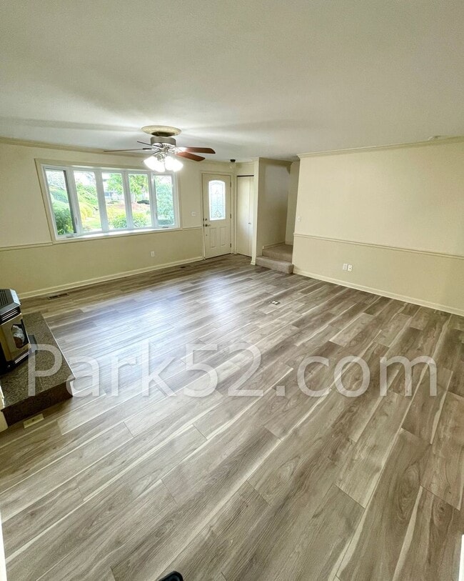Building Photo - $500 off First Full Month! 2 Bedroom Tacoma Townhome