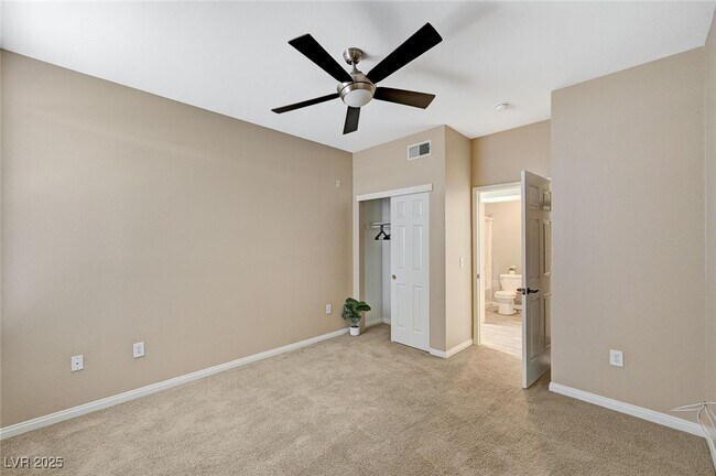 Building Photo - 231 W Horizon Ridge Pkwy