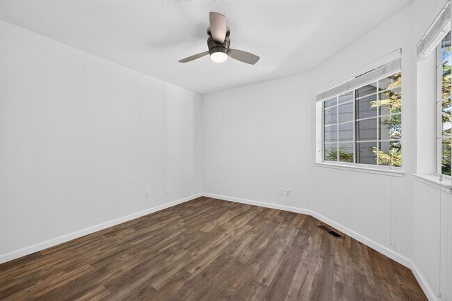 Building Photo - Single-Story Black Diamond Beauty on a Quiet Court with Private Backyard!!