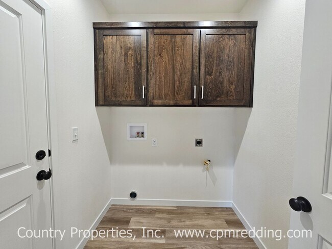 Building Photo - Almost New 3-Bedroom House with Lots of Upgrades Near Keswick Dam!