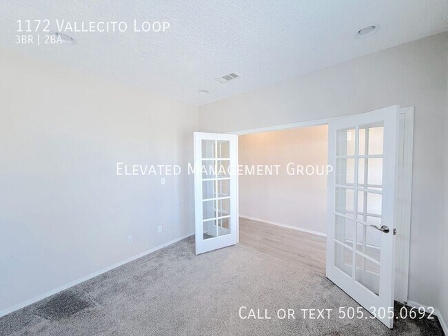 Building Photo - 1172 Vallecito Loop NW