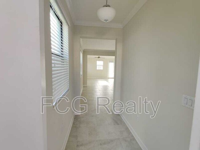 Building Photo - 1242 Sandwedge St