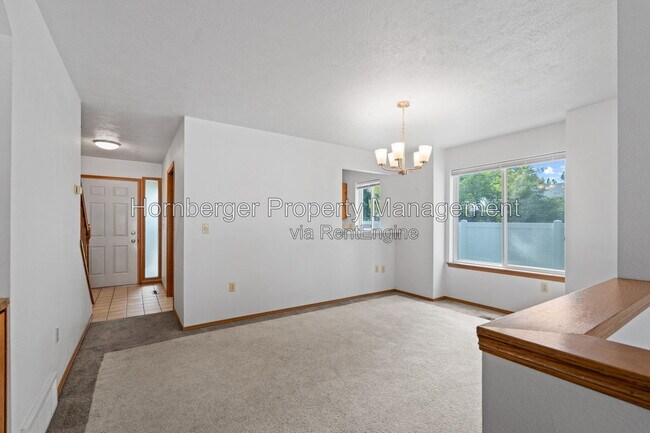 Building Photo - 1603 E 33rd Ave