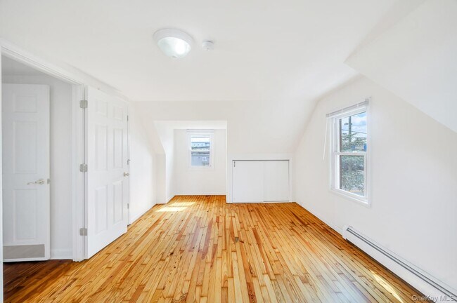 Building Photo - 308 New South Rd