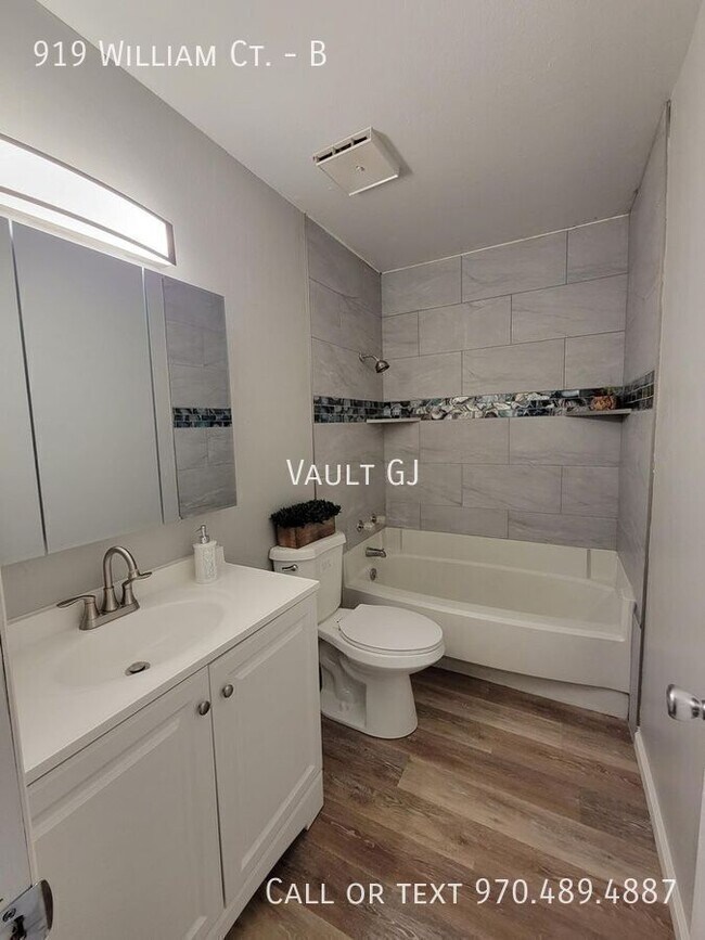 Building Photo - 919 William Ct