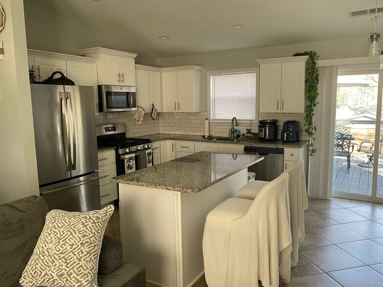 Building Photo - 1468 Meadowlark Dr