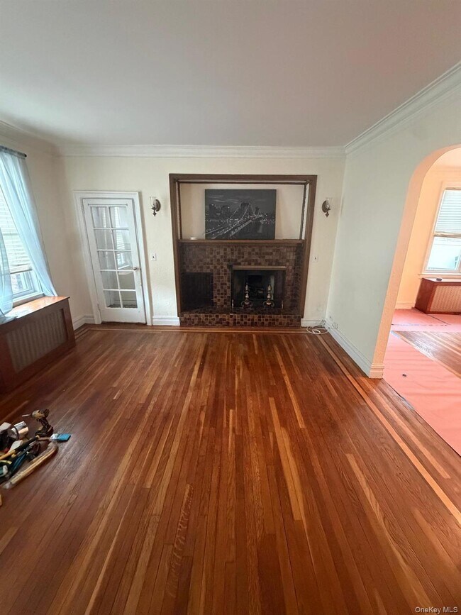 Building Photo - 37 Courter Ave