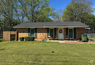 Building Photo - 707 Golden Gate Dr