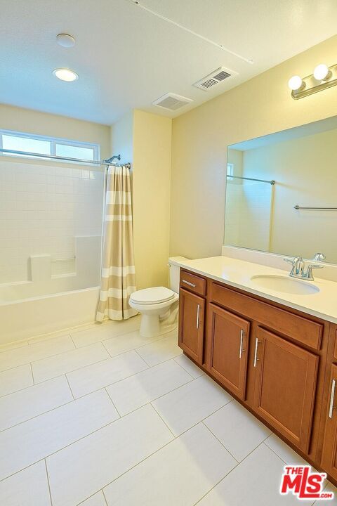 Building Photo - 6913 Stillbrook Way