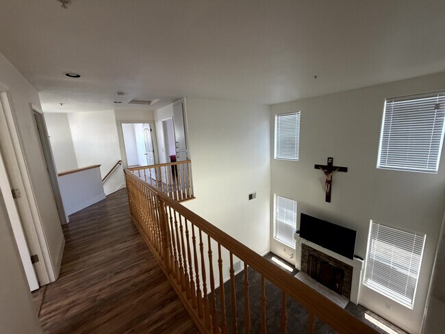 Building Photo - 1537 Oyster Bay Ct