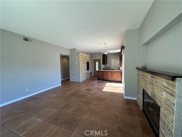 Building Photo - 24482 Lantern Hill Dr