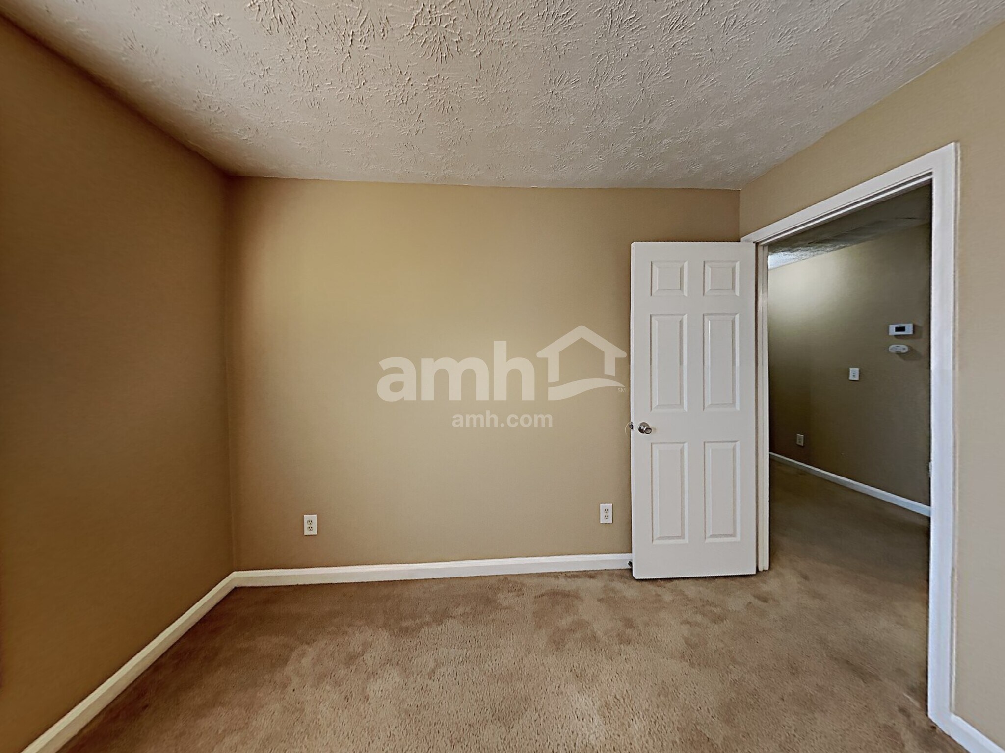 Building Photo - 1545 Maple Pointe Ct