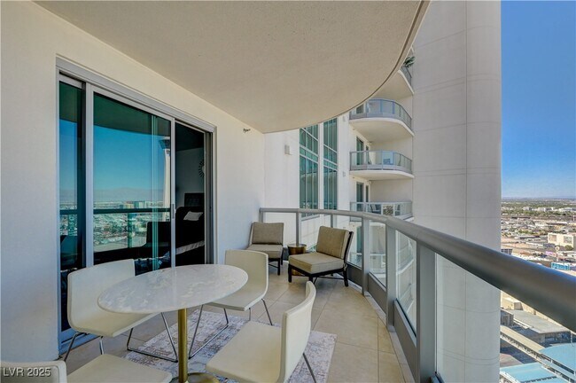 Building Photo - 222 Karen Ave