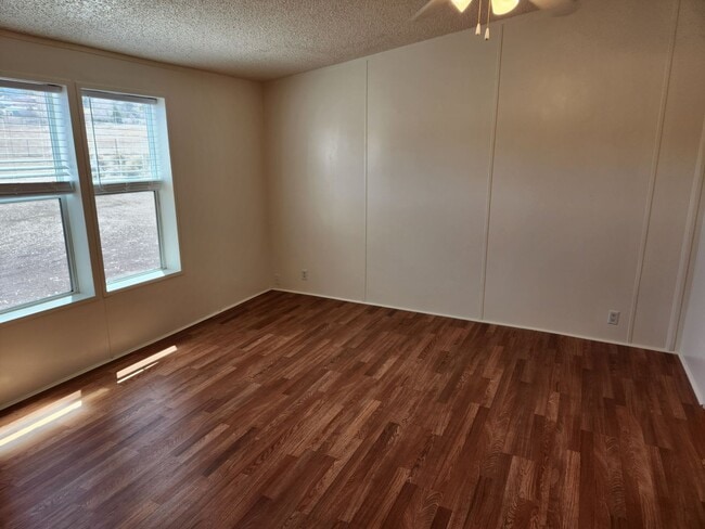 Building Photo - COMING SOON! 4-Bedroom Home in Doney Park