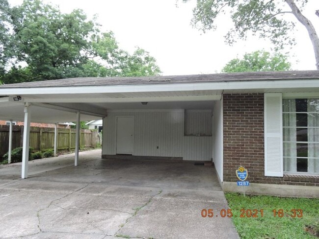 Building Photo - Magnolia Woods - Rodney Drive 3BR/2BA Home for Lease