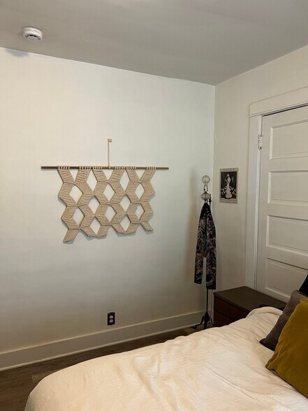 Building Photo - 506 Woodruff Place Middle Dr