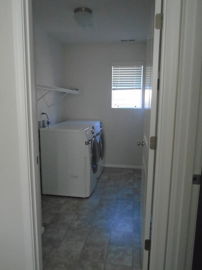 Building Photo - 3 Bedroom Bothell, Sommerwood Home