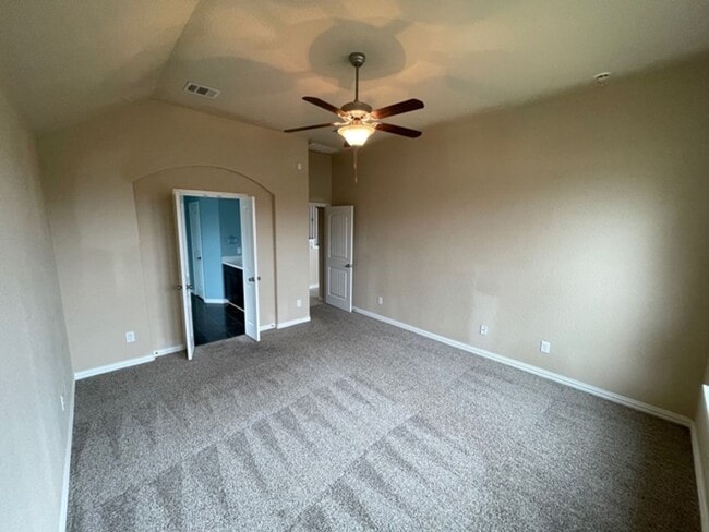 Building Photo - Move-In Ready! Stunning 1.5-Story Home wit...