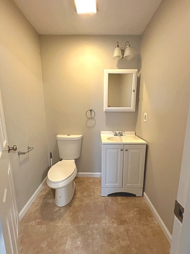 Building Photo - Cozy Hardin Valley Duplex – 2 Bedroom, 1 Bath