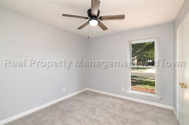 Building Photo - Stunning North Richland Hills