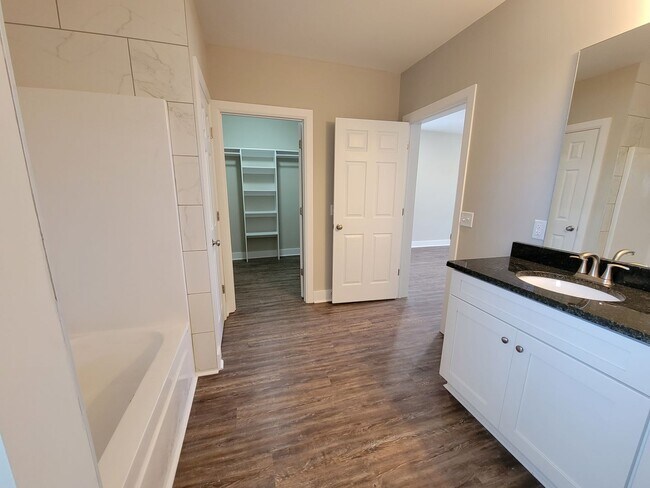 Building Photo - 4137 US-301