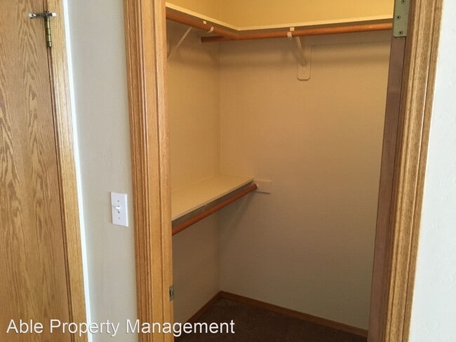 Building Photo - 3 br, 2 bath House - 8612 Winlock St.