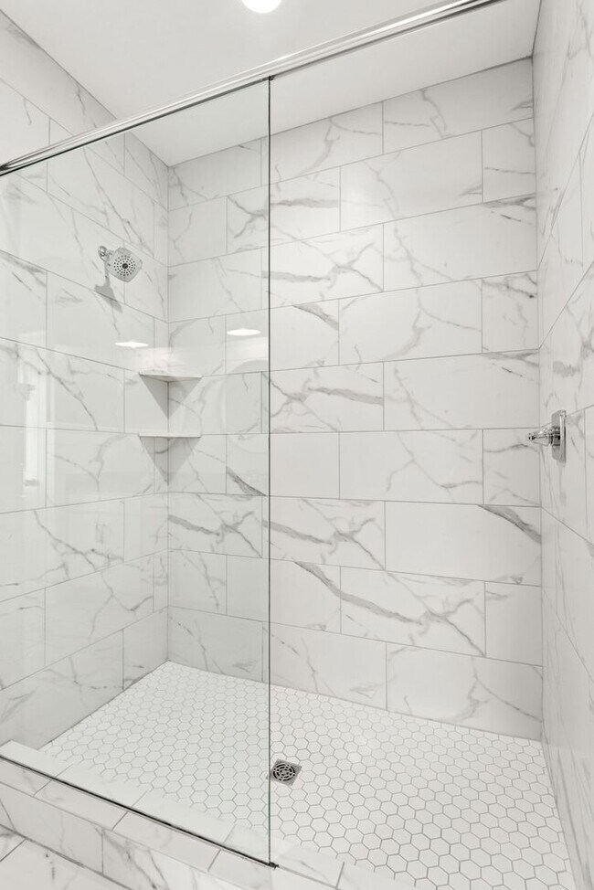 Building Photo - Former Model Home in the highly coveted Jackson Hills subdivision!