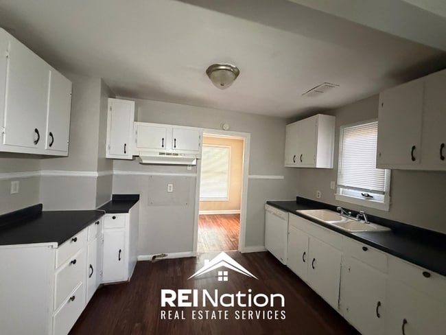 Building Photo - Move-In Ready 3 Bedroom Home on Spottswood - Large Fenced Backyard