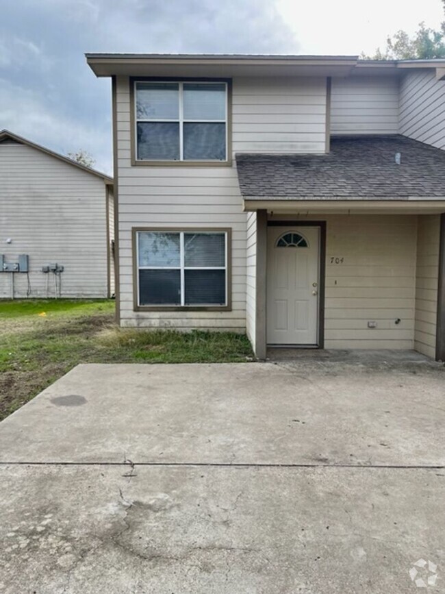 Building Photo - 2 bedroom townhome in Moody, Texas.