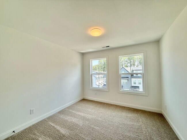 Building Photo - 4821 Gossamer Ln