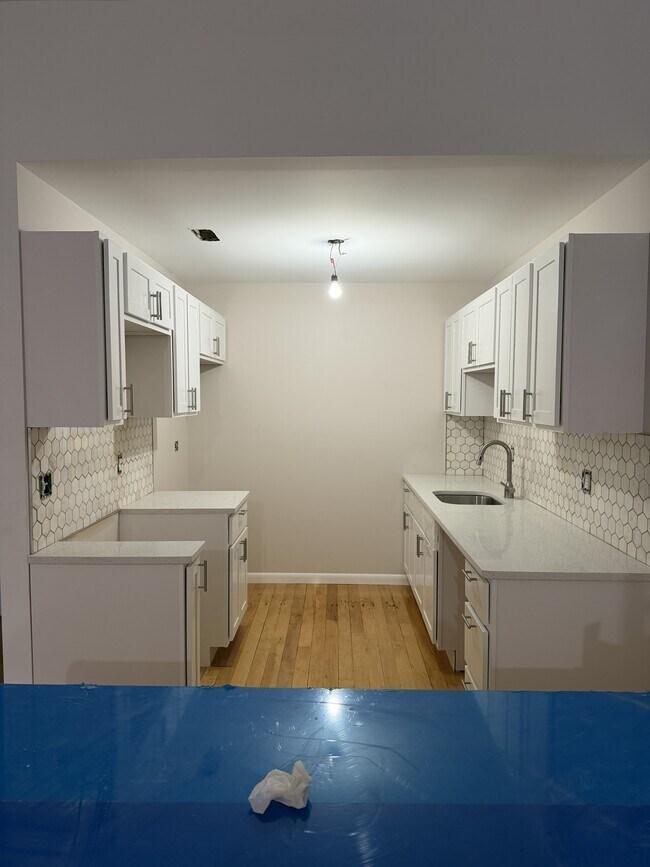 Building Photo - 203 W Caracas Ave