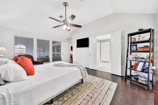 Building Photo - 21403 Hadrian Dr