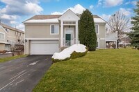 Building Photo - 61 Cantal Ct