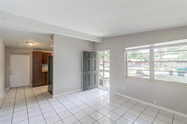 Building Photo - 1911 W St Conrad St