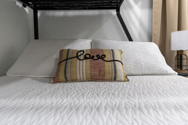 Building Photo - 3204 NW 10th St